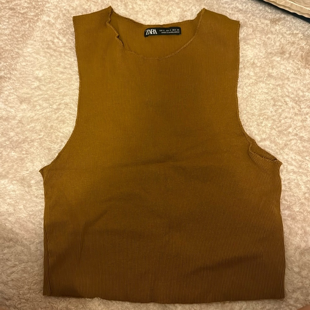 Zara ribbed crop top.